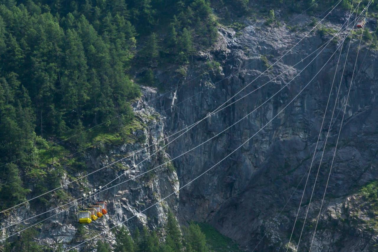 Le Refuge De Serre-Chevalier, Dans Un Esprit Chalet, Commune De Le Monêtier-les-Bains Eksteriør billede
